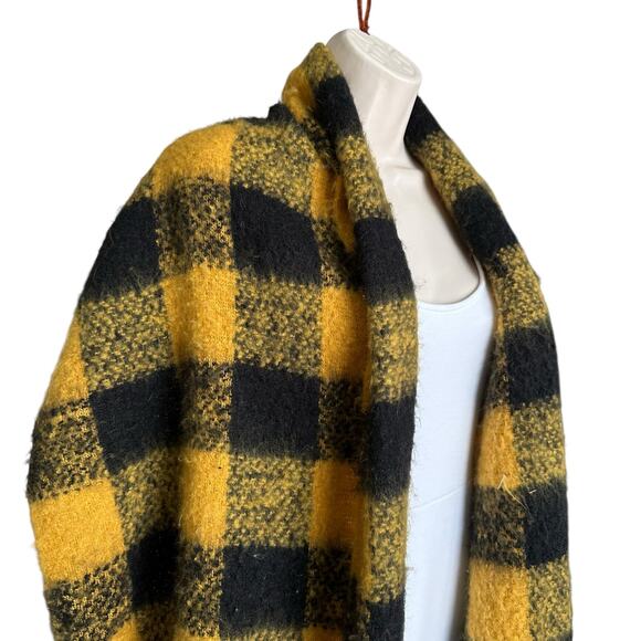 Unbranded Gingham Plaid Fuzzy Shawl Scarf with Fringe 20x88, Yellow Black - Picture 3 of 10